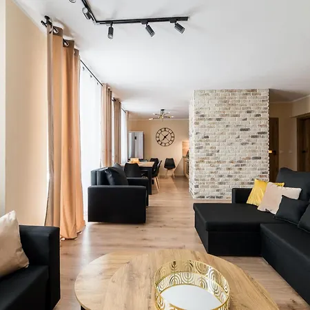 Umińskiego Spacious By Bookinghost Poznań