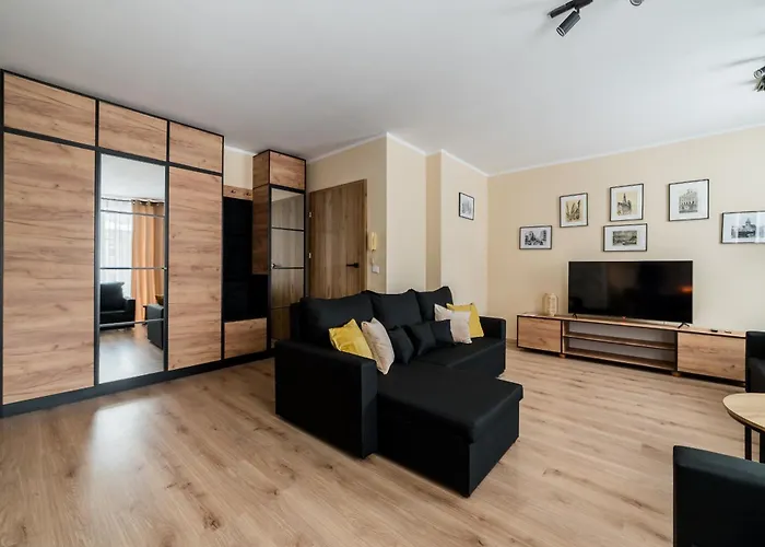 Daire Uminskiego Spacious By Bookinghost