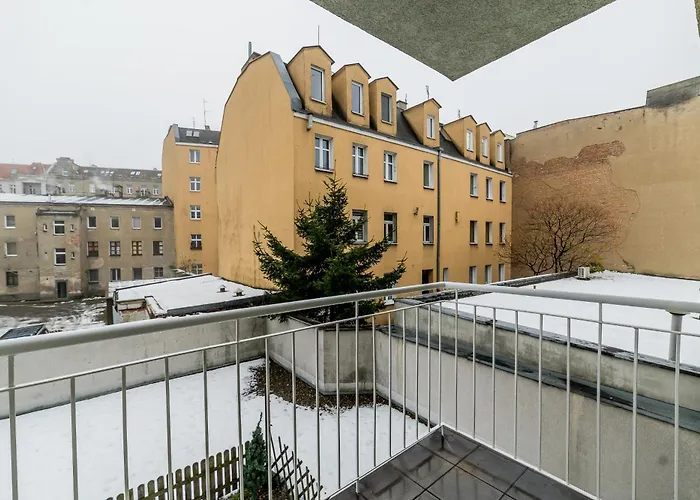 Daire Uminskiego Spacious By Bookinghost *